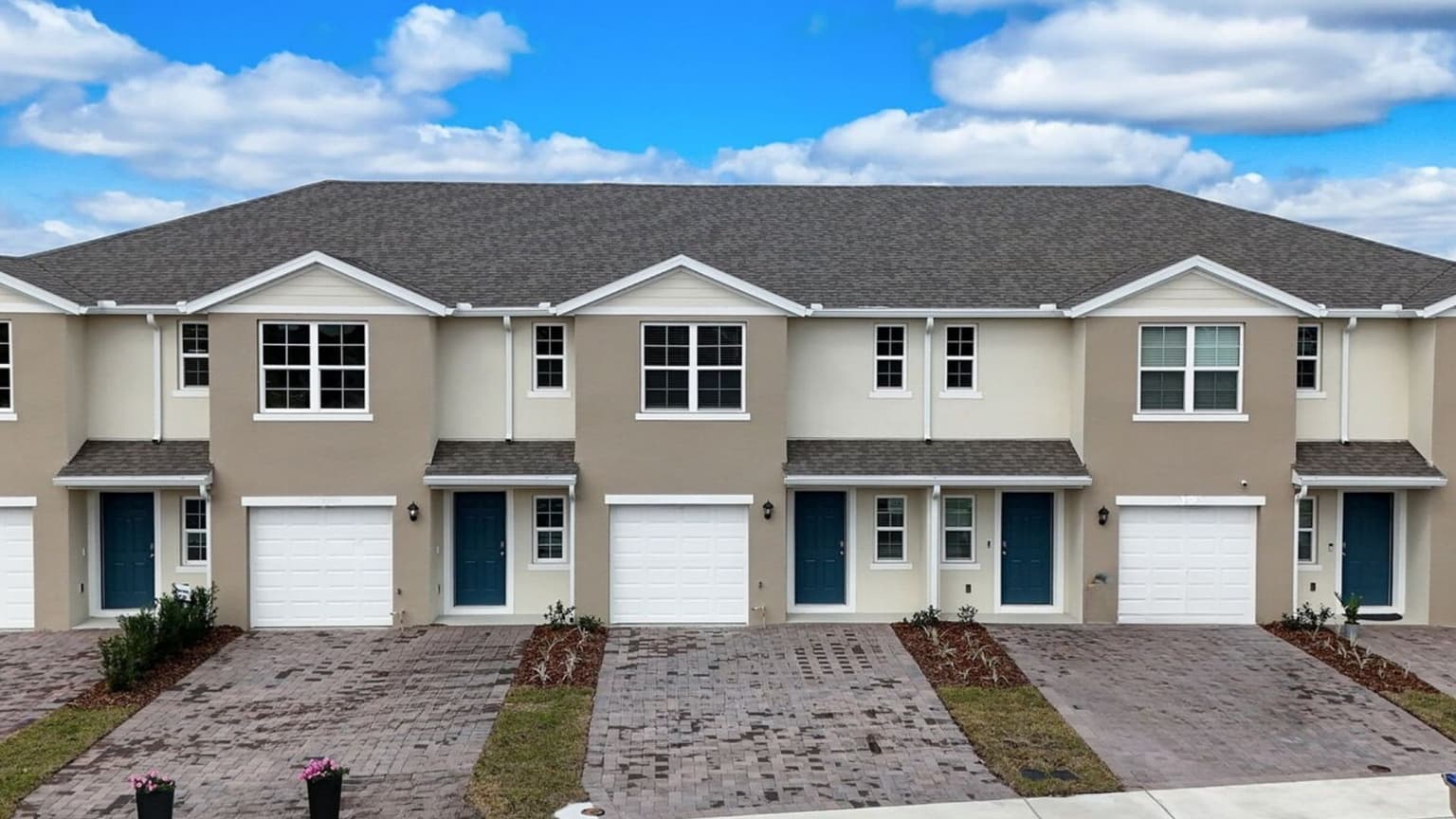 Townhouse St cloud FL — photo 1 of 5